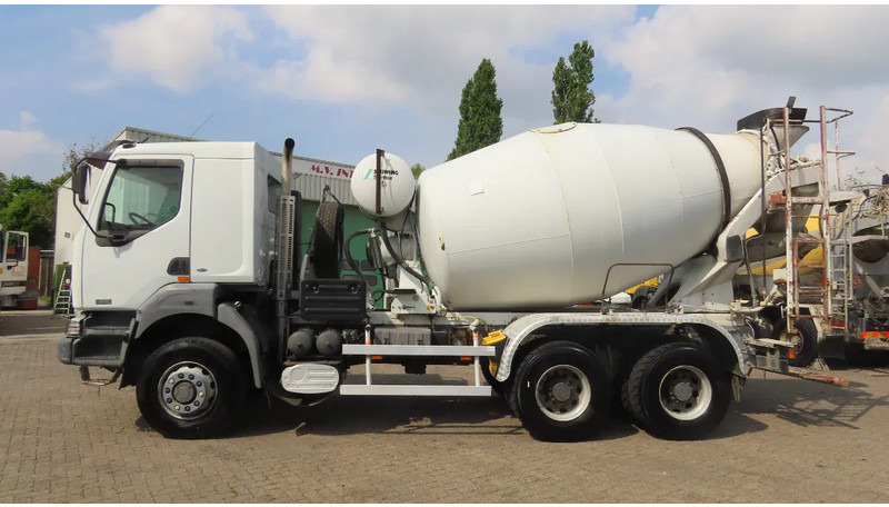 Renault Kerax 370 6X6! 10M3, FULL SPRIG. GREAT CONDITON! - Betongbil: bild 3 Renault Kerax 370 6X6! 10M3, FULL SPRIG. GREAT CONDITON! - Betongbil: bild 3