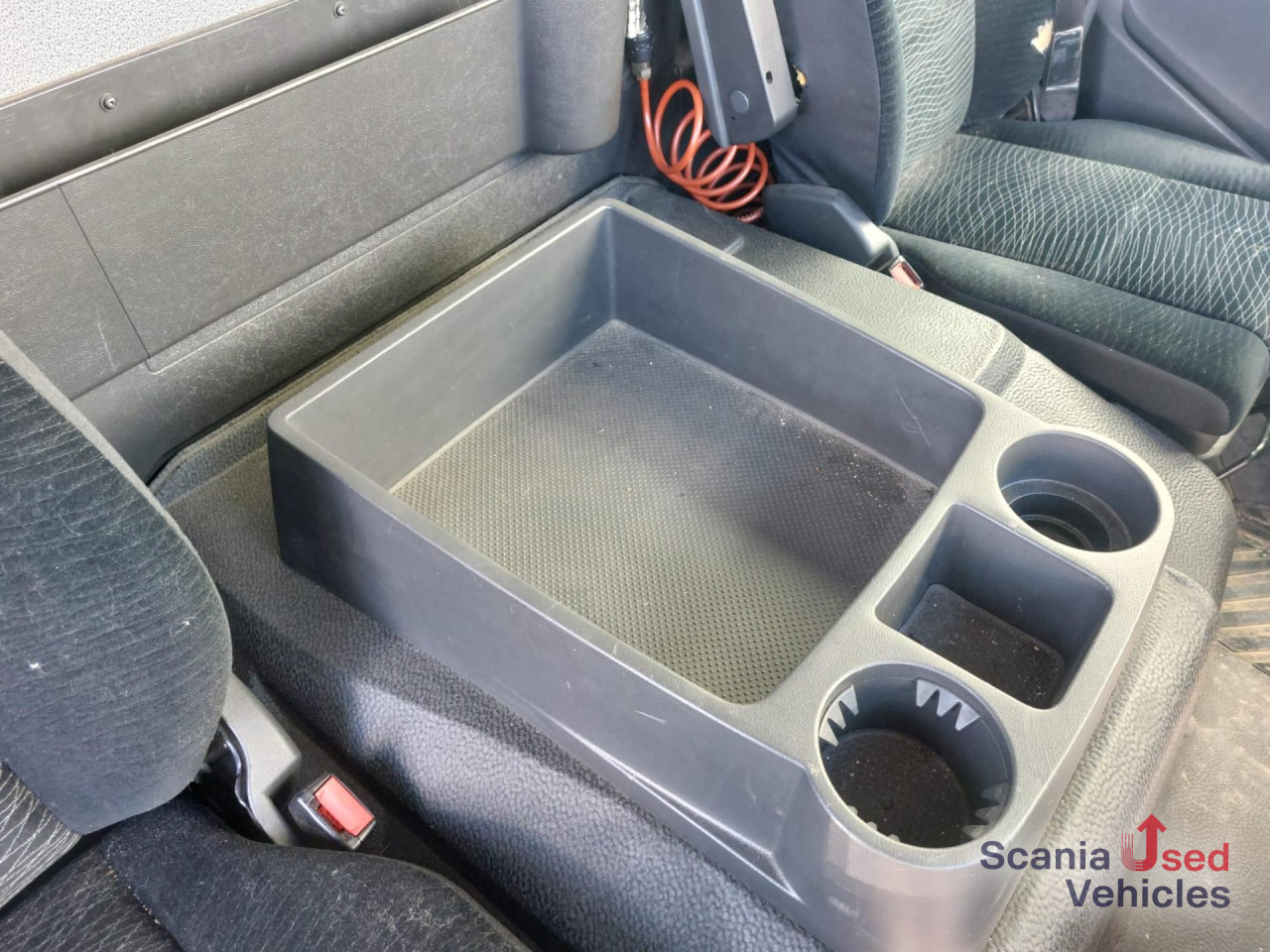 MERCEDES-BENZ Atego 1221 L Koffer Ladebordwand - Lastbil med skåp: bild 2 MERCEDES-BENZ Atego 1221 L Koffer Ladebordwand - Lastbil med skåp: bild 2