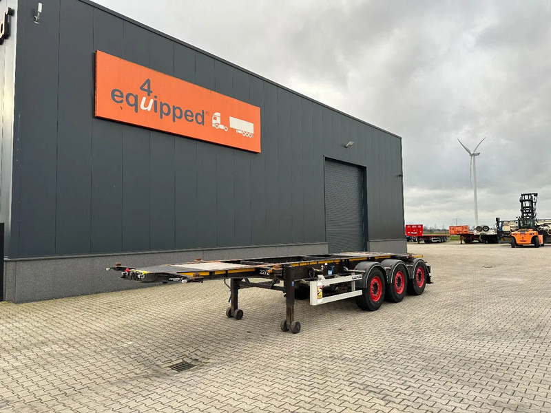 Burg 25X 20FT ADR (EX/II, EX/III, FL, AT) Chassis, Empty weight : 3.690kg, SAF INTRADISC, 2x Liftaxle, NL-chassis - Containerbil/ Växelflak semitrailer: bild 1 Burg 25X 20FT ADR (EX/II, EX/III, FL, AT) Chassis, Empty weight : 3.690kg, SAF INTRADISC, 2x Liftaxle, NL-chassis - Containerbil/ Växelflak semitrailer: bild 1