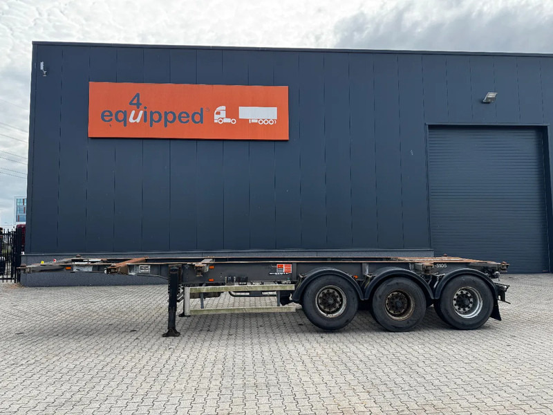 DESOT nice 20FT/30FT ADR-Chassis for SMALL PRICE, liftaxle, 5 twistlocks arms - Containerbil/ Växelflak semitrailer: bild 2 DESOT nice 20FT/30FT ADR-Chassis for SMALL PRICE, liftaxle, 5 twistlocks arms - Containerbil/ Växelflak semitrailer: bild 2