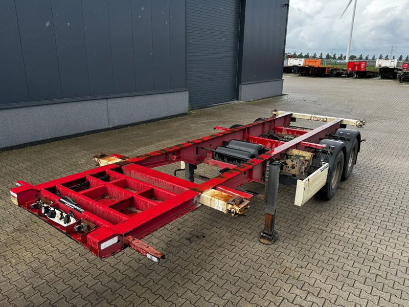 Krone 2-axle 20FT chassis, BPW + drumbrakes, airsuspension, empty weight: 3.180kg, 2x available - Containerbil/ Växelflak semitrailer: bild 1 Krone 2-axle 20FT chassis, BPW + drumbrakes, airsuspension, empty weight: 3.180kg, 2x available - Containerbil/ Växelflak semitrailer: bild 1