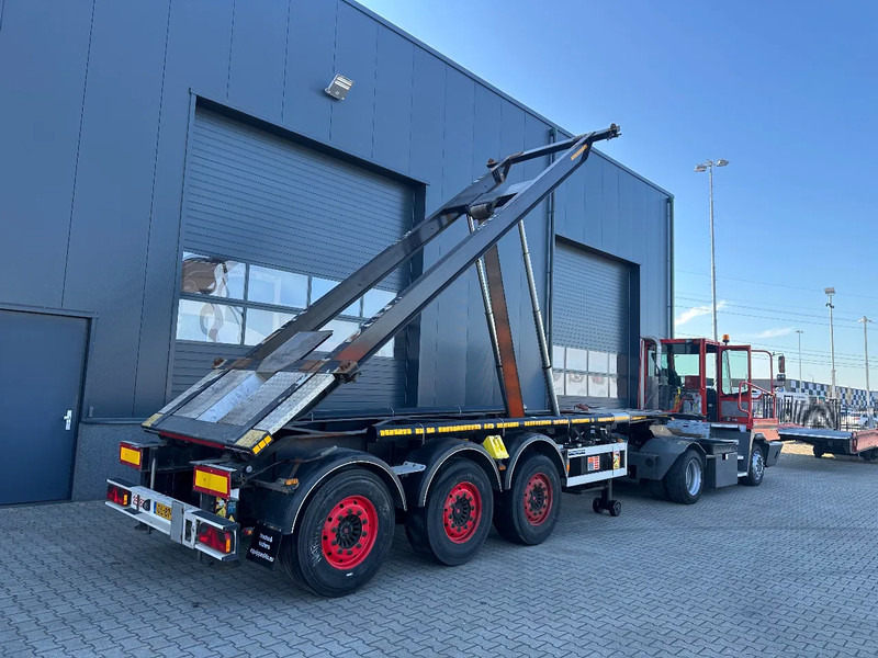 Van Hool 20FT, 66° Tipping-chassis, ADR (EX/II, EX/III, FL, OX, AT), SAF, 2 liftaxles, 380V - Containerbil/ Växelflak semitrailer: bild 1 Van Hool 20FT, 66° Tipping-chassis, ADR (EX/II, EX/III, FL, OX, AT), SAF, 2 liftaxles, 380V - Containerbil/ Växelflak semitrailer: bild 1