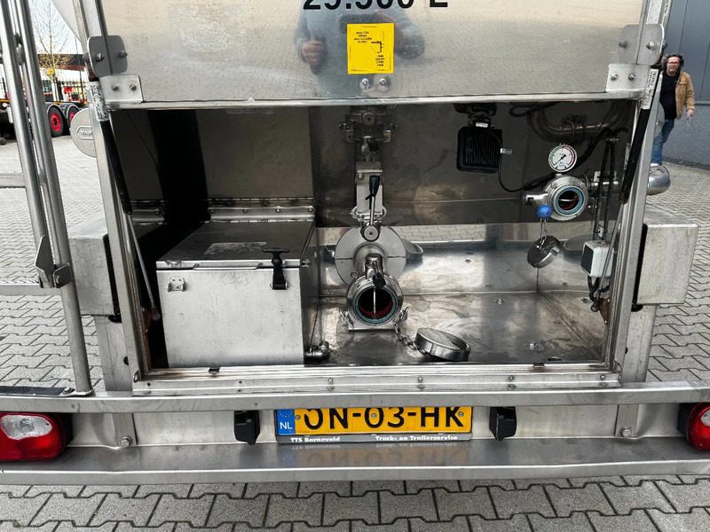 Van Hool LEVENSMIDDEL / RVS Rahmen / Leergewicht: 5.860kg / 29.500L / 1-Kammer+ 1 Schwallwand / Scheibebremse / NL / APK 03-2026 - Tanktrailer: bild 5 Van Hool LEVENSMIDDEL / RVS Rahmen / Leergewicht: 5.860kg / 29.500L / 1-Kammer+ 1 Schwallwand / Scheibebremse / NL / APK 03-2026 - Tanktrailer: bild 5