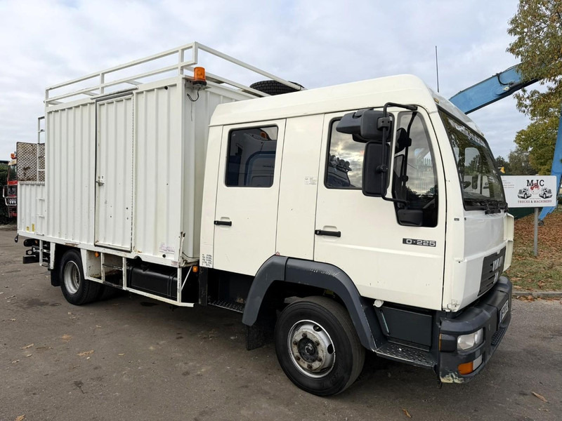 MAN 10.225 LC CLOSED BOX / KOFFER - DOKA - MANUAL GEARBOX - *344.000km* - STEEL SPRING / BLATT / LAMES - BE TRUCK - Lastbil med skåp: bild 1 MAN 10.225 LC CLOSED BOX / KOFFER - DOKA - MANUAL GEARBOX - *344.000km* - STEEL SPRING / BLATT / LAMES - BE TRUCK - Lastbil med skåp: bild 1