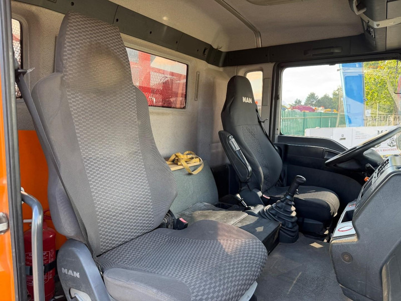 Tippbil lastbil, Kranbil MAN TGA 18.310 4x4 Hydro-drive 2-SEITEN KIPPER + KRAN ATLAS 165 (4x) + RADIO - BE truck: bild 15 Tippbil lastbil, Kranbil MAN TGA 18.310 4x4 Hydro-drive 2-SEITEN KIPPER + KRAN ATLAS 165 (4x) + RADIO - BE truck: bild 15