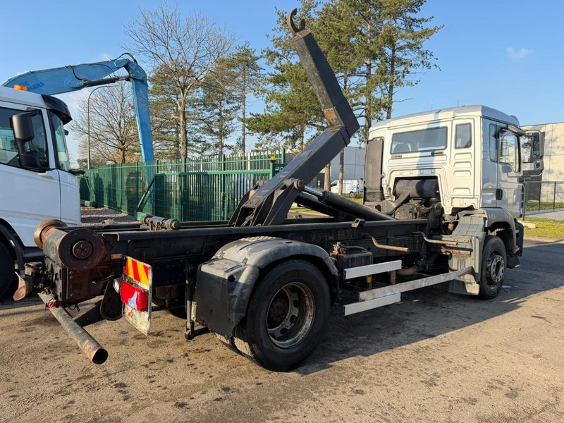 MAN TGA 18.350 4x2 19T HOOKLIFT / ABROLLKIPPER / GANCHO / AMPLIROL - EURO 3 - AS TRONIC AUTOMATIC - Lastväxlare lastbil: bild 5 MAN TGA 18.350 4x2 19T HOOKLIFT / ABROLLKIPPER / GANCHO / AMPLIROL - EURO 3 - AS TRONIC AUTOMATIC - Lastväxlare lastbil: bild 5
