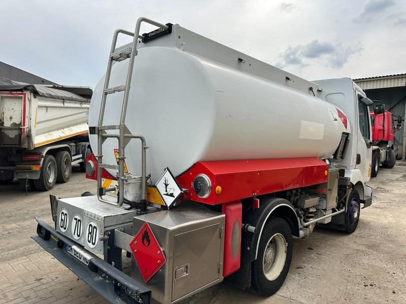 Renault MIDLUM 150 FUEL TANKER / CITERNE MAZOUT - 6500L - 3 COMPARTIMENTS - *ENGINE PROBLEM* - Tankbil: bild 3 Renault MIDLUM 150 FUEL TANKER / CITERNE MAZOUT - 6500L - 3 COMPARTIMENTS - *ENGINE PROBLEM* - Tankbil: bild 3