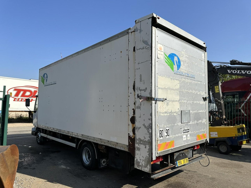 Renault MIDLUM 180 DCI 10T - CLOSED BOX 6.5m x 2.47m x 2.52m - E3 - AIR SUSPENSION - MANUAL - FR TRUCK - Lastbil med skåp: bild 4 Renault MIDLUM 180 DCI 10T - CLOSED BOX 6.5m x 2.47m x 2.52m - E3 - AIR SUSPENSION - MANUAL - FR TRUCK - Lastbil med skåp: bild 4