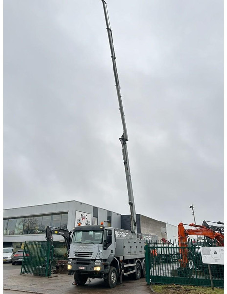 Terex ATLAS 330.2 - A 21 ROOF CRANE / DAKWERKERS KRAAN / DACHDECKER KRAN + RADIO - Lastbilskran för Byggmaskiner: bild 4 Terex ATLAS 330.2 - A 21 ROOF CRANE / DAKWERKERS KRAAN / DACHDECKER KRAN + RADIO - Lastbilskran för Byggmaskiner: bild 4
