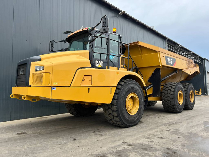 Cat 745 - Ramstyrd dumper: bild 1 Cat 745 - Ramstyrd dumper: bild 1