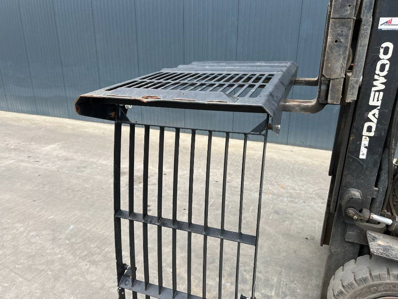 Cat M313D / M315D / M316D / M318D / M322D / M325D - Hytt och interiör för Byggmaskiner: bild 2 Cat M313D / M315D / M316D / M318D / M322D / M325D - Hytt och interiör för Byggmaskiner: bild 2