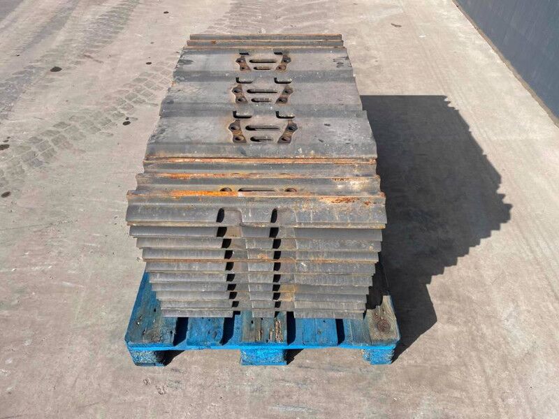 Hyundai R210 / R215 / R220 / R235 / R250 / R260 - Ram/ Chassi för Byggmaskiner: bild 3 Hyundai R210 / R215 / R220 / R235 / R250 / R260 - Ram/ Chassi för Byggmaskiner: bild 3