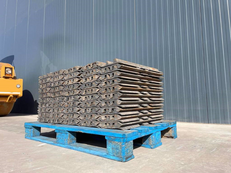 Hyundai R210 / R215 / R220 / R235 / R250 / R260 Toggle fa - Ram/ Chassi för Byggmaskiner: bild 2 Hyundai R210 / R215 / R220 / R235 / R250 / R260 Toggle fa - Ram/ Chassi för Byggmaskiner: bild 2