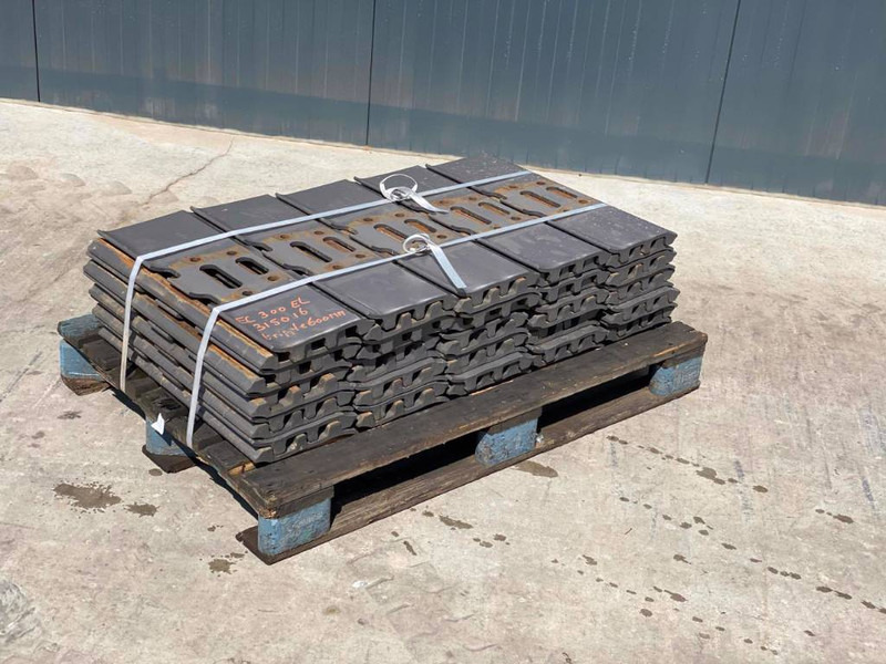 Hyundai R280 / R290 / R320 Shoes/Pads - Ram/ Chassi för Byggmaskiner: bild 3 Hyundai R280 / R290 / R320 Shoes/Pads - Ram/ Chassi för Byggmaskiner: bild 3