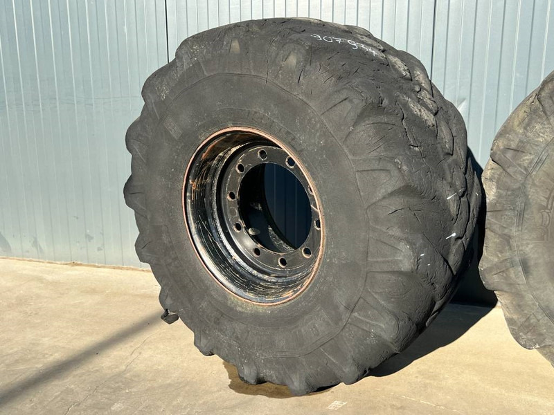 Michelin 445/70R19.5 incl. rim - Däck och fälgar för Byggmaskiner: bild 2 Michelin 445/70R19.5 incl. rim - Däck och fälgar för Byggmaskiner: bild 2
