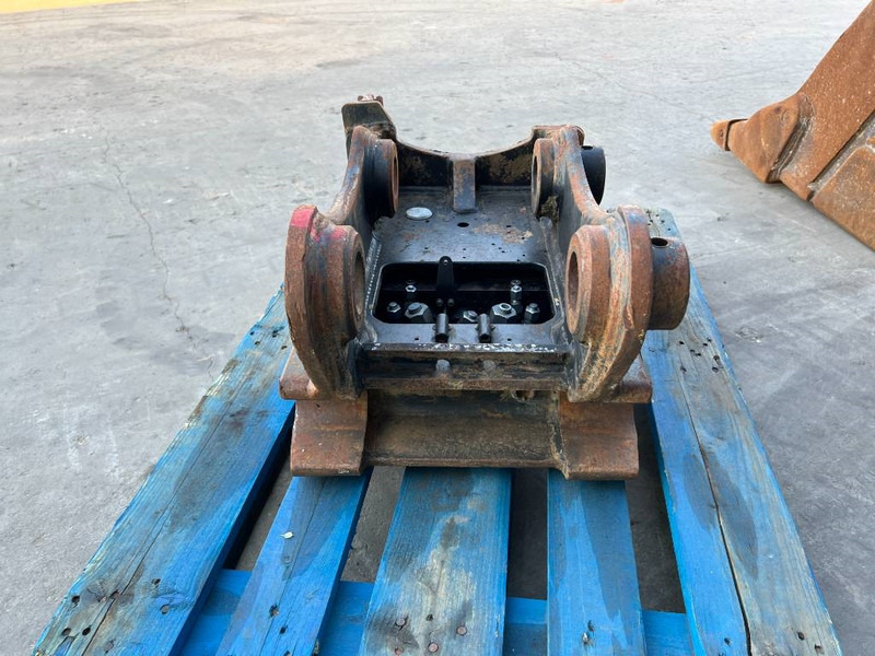 OilQuick OQ65 - 311F / 313F / 315F - Redskapsfäste för Byggmaskiner: bild 5 OilQuick OQ65 - 311F / 313F / 315F - Redskapsfäste för Byggmaskiner: bild 5