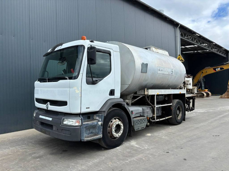 Renault Rincheval - 9.000 Liter - Bitumenspridare: bild 1 Renault Rincheval - 9.000 Liter - Bitumenspridare: bild 1