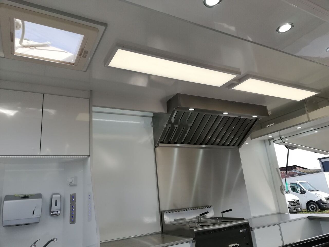 Bannert ***NA ZAMÓWIENIE*** IMBISS - Försäljningsvagn: bild 2 Bannert ***NA ZAMÓWIENIE*** IMBISS - Försäljningsvagn: bild 2