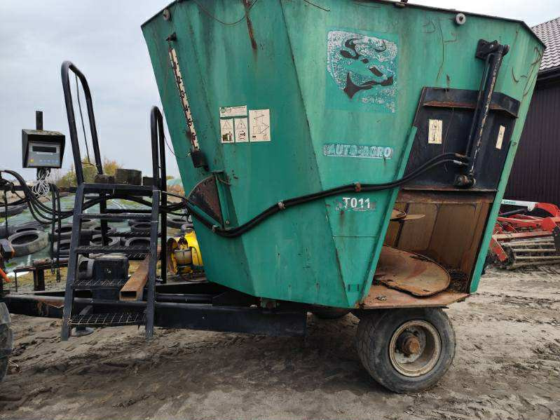 Auto-Agro T-011 - Fullfoderblandare: bild 2 Auto-Agro T-011 - Fullfoderblandare: bild 2