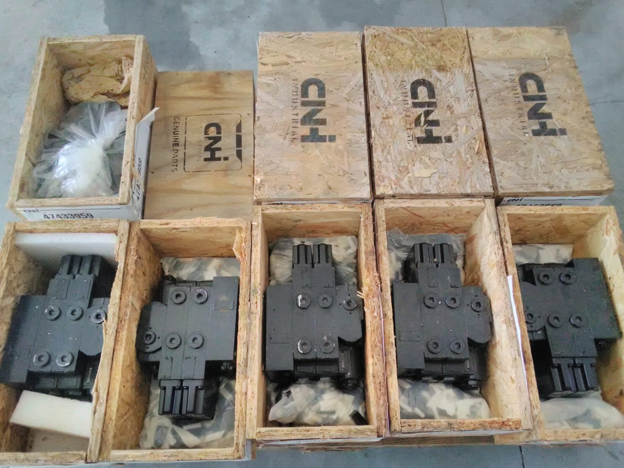 CNH 47433959 - Ventil för Lantbruksmaskiner: bild 1 CNH 47433959 - Ventil för Lantbruksmaskiner: bild 1