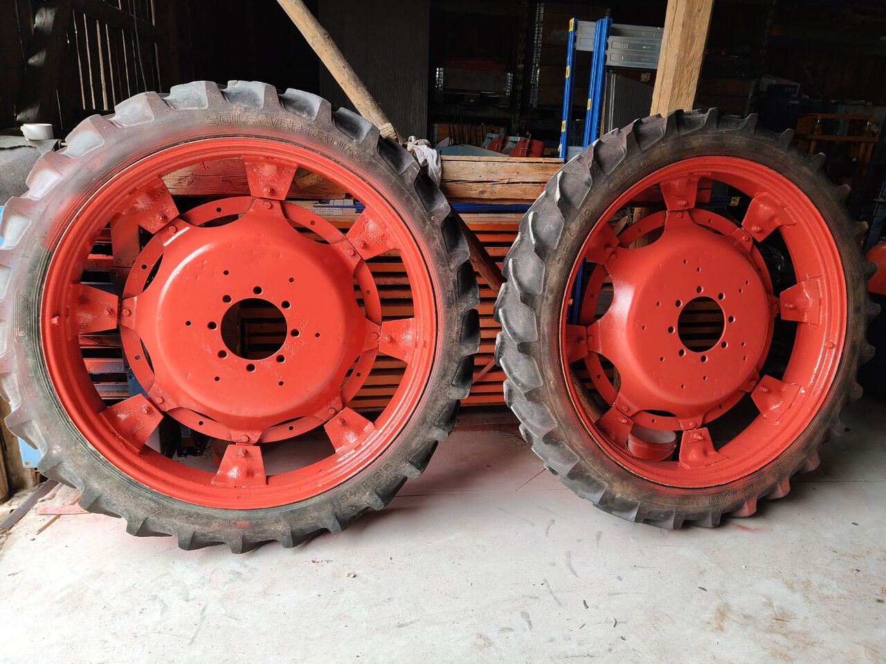 Kleber, Taurus 11.2 R32 (270/95 R32), 9.5 R48 - Komplett hjul för Lantbruksmaskiner: bild 2 Kleber, Taurus 11.2 R32 (270/95 R32), 9.5 R48 - Komplett hjul för Lantbruksmaskiner: bild 2