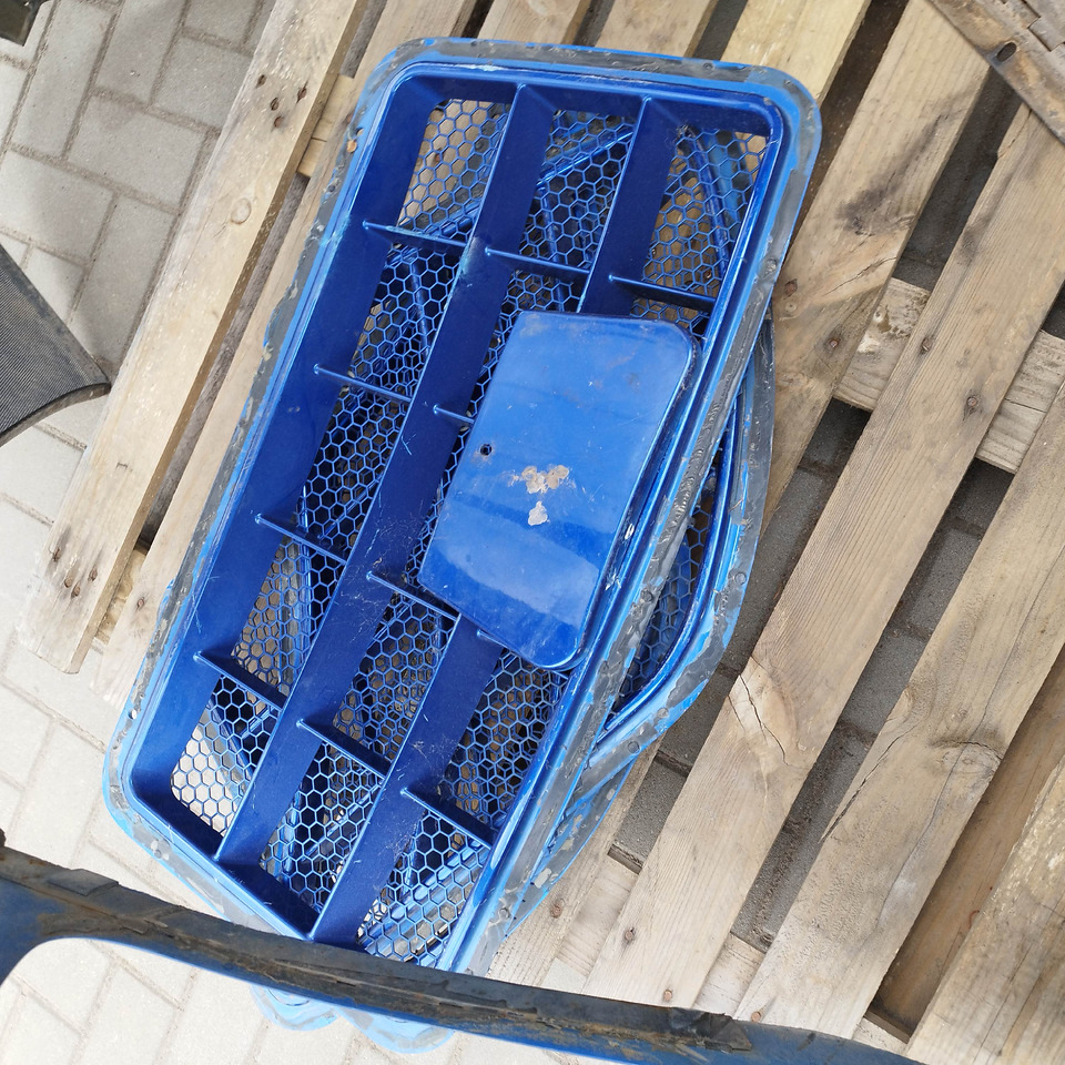 New Holland T8 - Karosseri och exteriör för Lantbruksmaskiner: bild 4 New Holland T8 - Karosseri och exteriör för Lantbruksmaskiner: bild 4