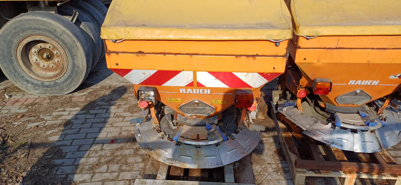 RAUCH AXEO 2.1 - Sand-/ Saltspridare: bild 4 RAUCH AXEO 2.1 - Sand-/ Saltspridare: bild 4