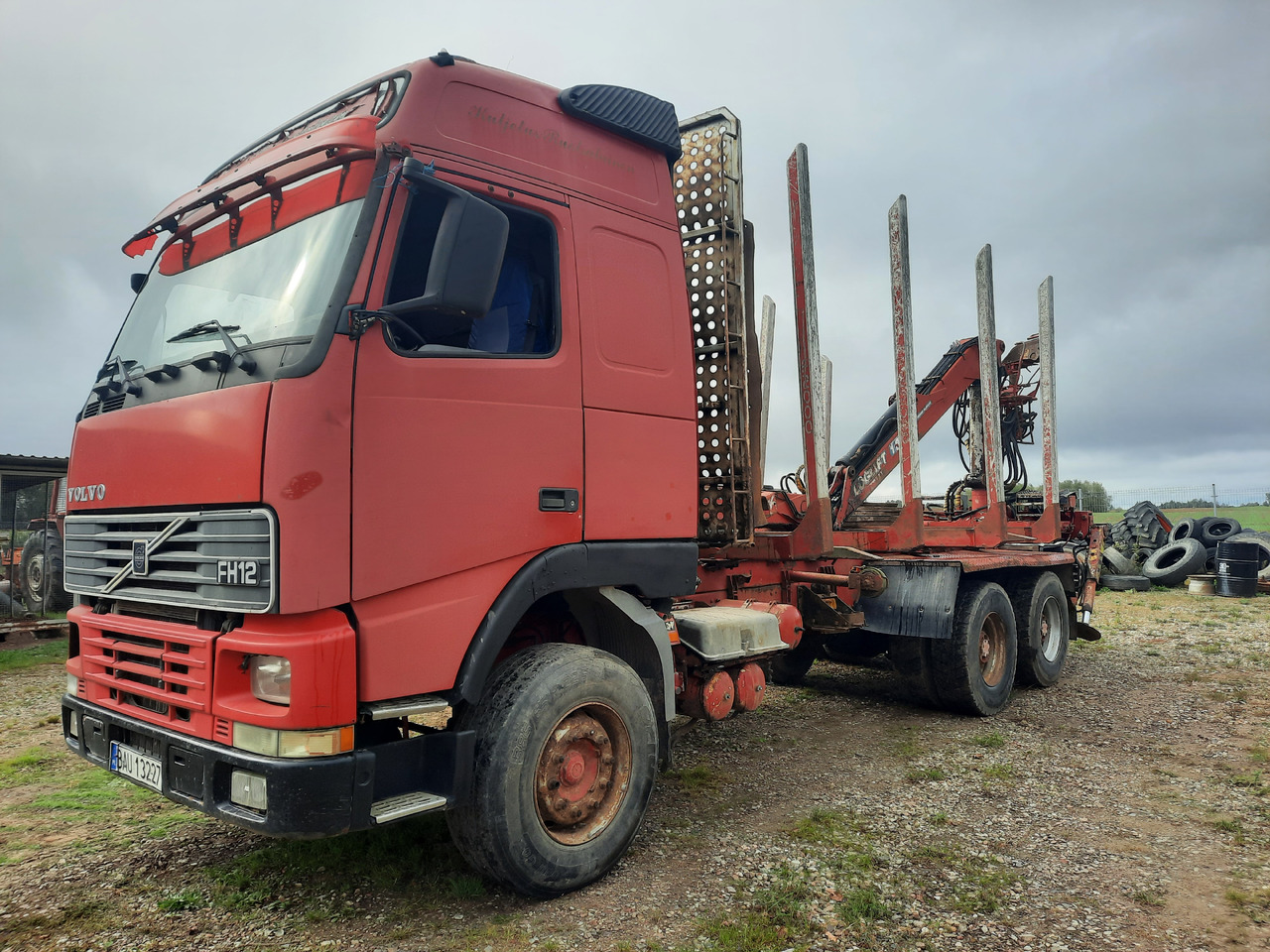 VOLVO FH12 - Timmerbil, Kranbil: bild 2 VOLVO FH12 - Timmerbil, Kranbil: bild 2