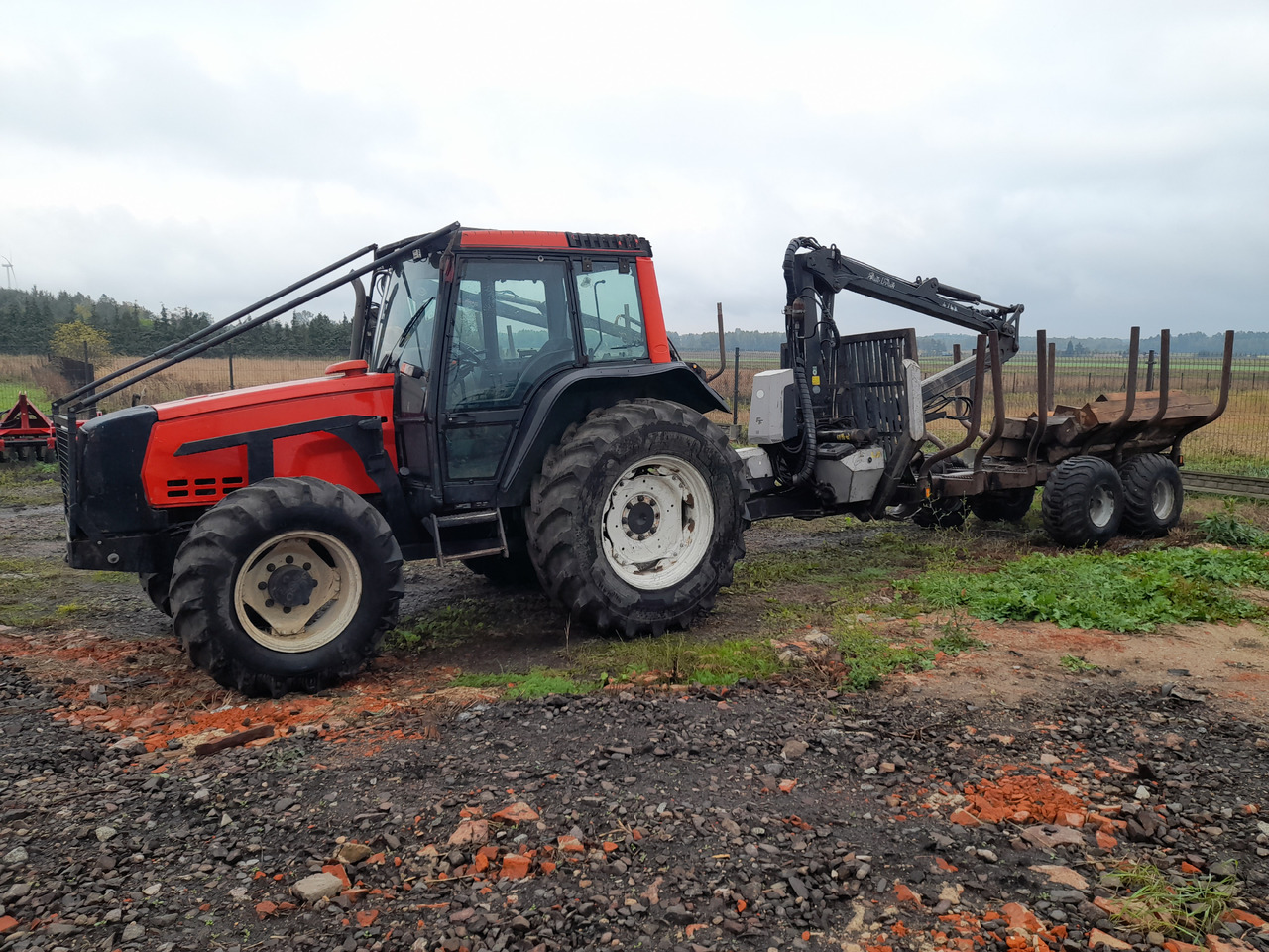 Valtra / Fao Far 6250 / 4768 - Skogstraktor: bild 1 Valtra / Fao Far 6250 / 4768 - Skogstraktor: bild 1