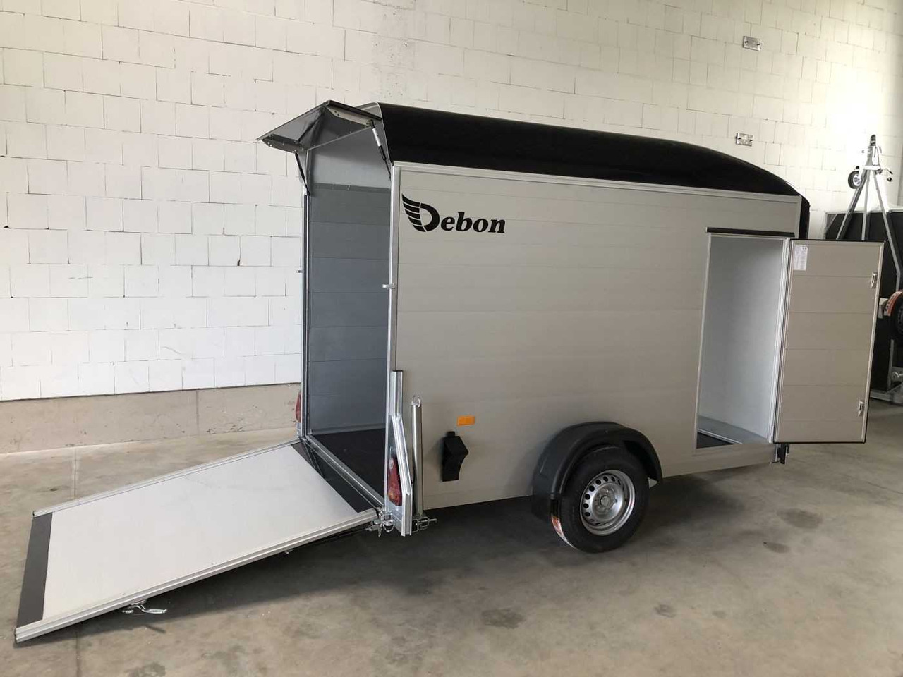 CHEVAL LIBERTE DEBON C300 Roadster Kofferanhänger - MC-släp: bild 5 CHEVAL LIBERTE DEBON C300 Roadster Kofferanhänger - MC-släp: bild 5