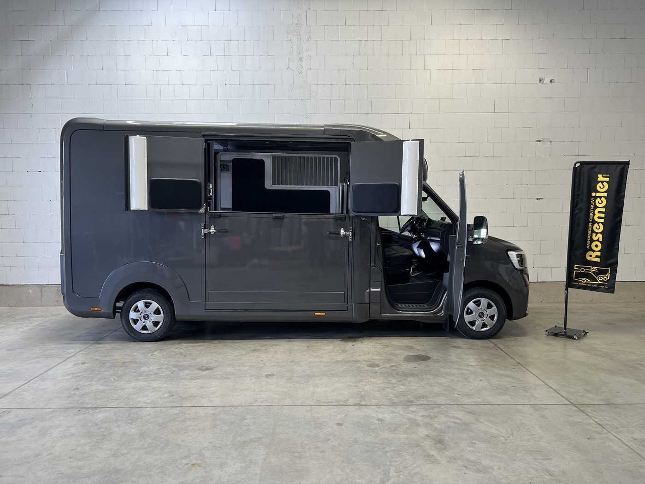 RENAULT Master Haras STX 3-Sitzer LKW - Hästbuss, Transportbil: bild 1 RENAULT Master Haras STX 3-Sitzer LKW - Hästbuss, Transportbil: bild 1