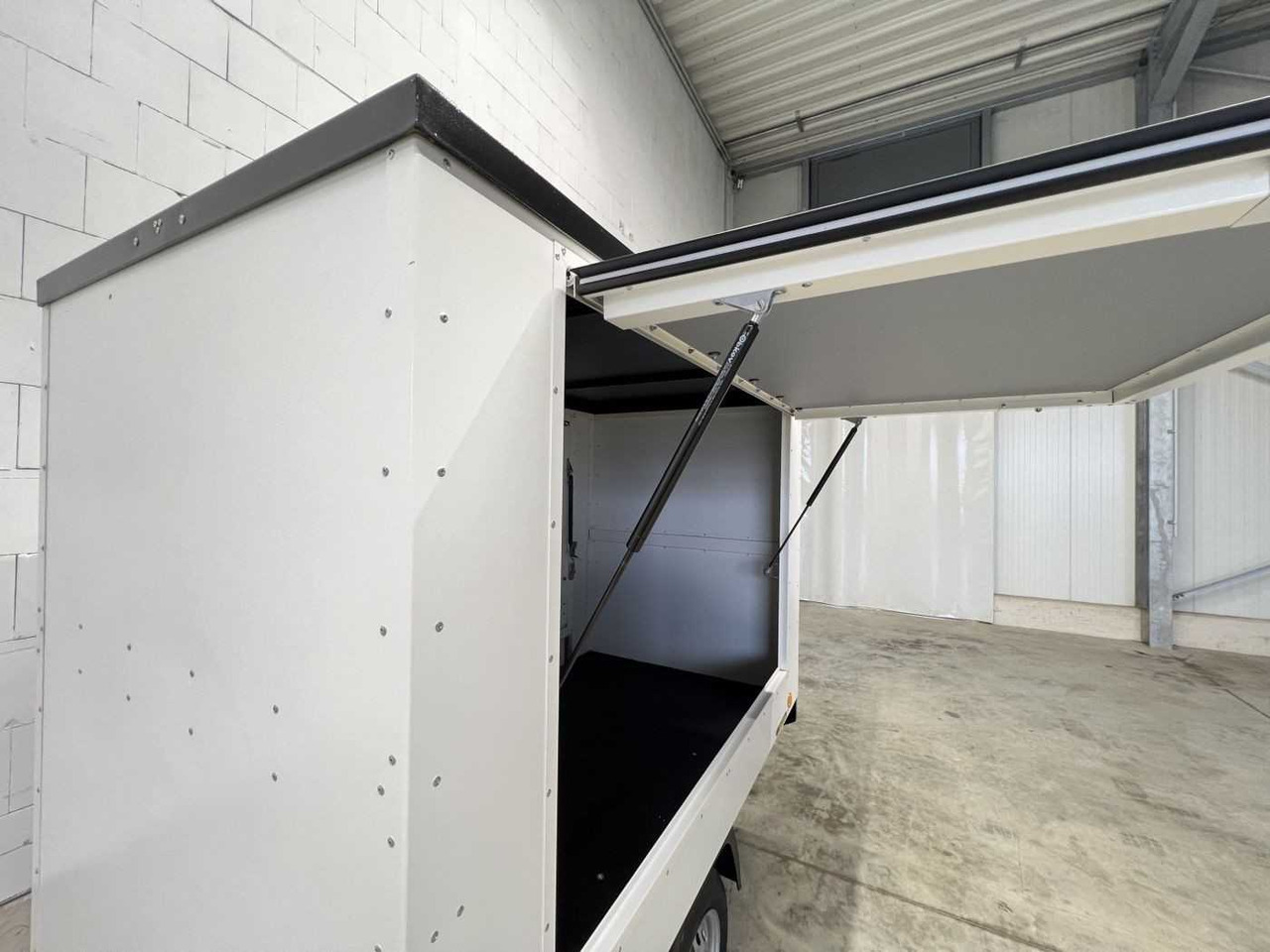 TPV HL-KT-EU2 mit 2 Aufstellklappe Verkaufsanhänger - Försäljningsvagn: bild 5 TPV HL-KT-EU2 mit 2 Aufstellklappe Verkaufsanhänger - Försäljningsvagn: bild 5