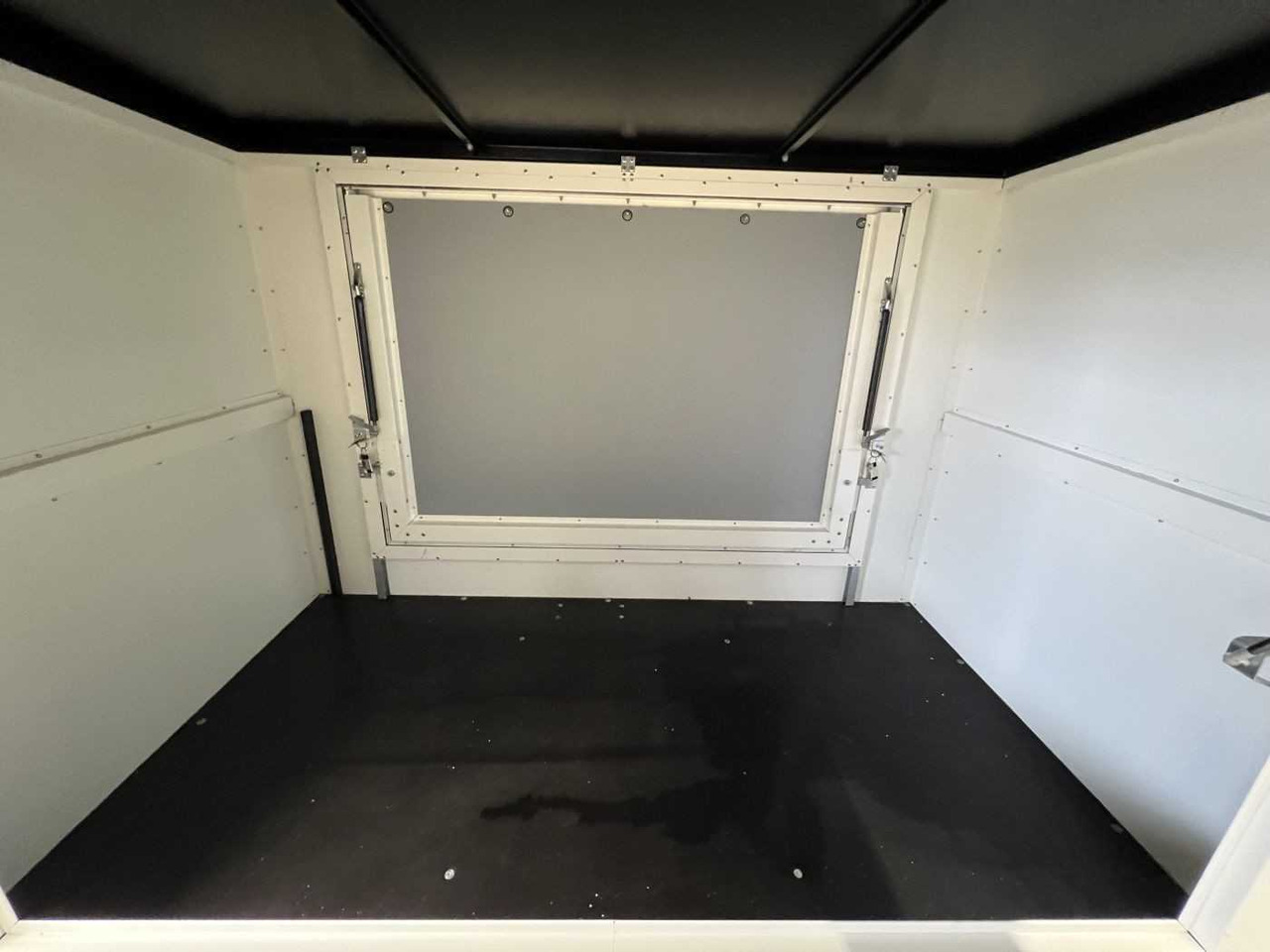 TPV HL-KT-EU2 mit 2 Aufstellklappe Verkaufsanhänger - Försäljningsvagn: bild 4 TPV HL-KT-EU2 mit 2 Aufstellklappe Verkaufsanhänger - Försäljningsvagn: bild 4