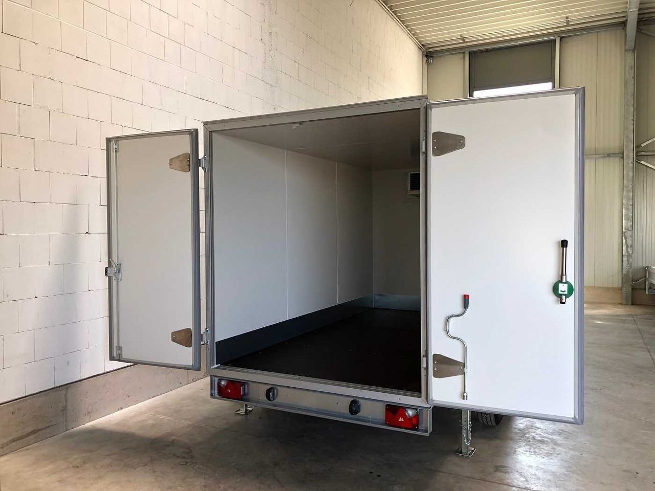 UNSINN UKT 6C 3417-30-14 Kühlanhänger - Kylsläp: bild 4 UNSINN UKT 6C 3417-30-14 Kühlanhänger - Kylsläp: bild 4