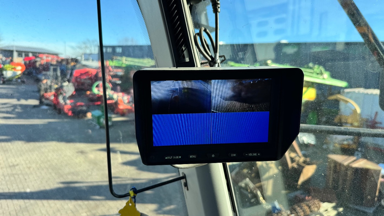 CLAAS Lexion 6900 TerraTrac 890 full Options - Skördetröska: bild 2 CLAAS Lexion 6900 TerraTrac 890 full Options - Skördetröska: bild 2