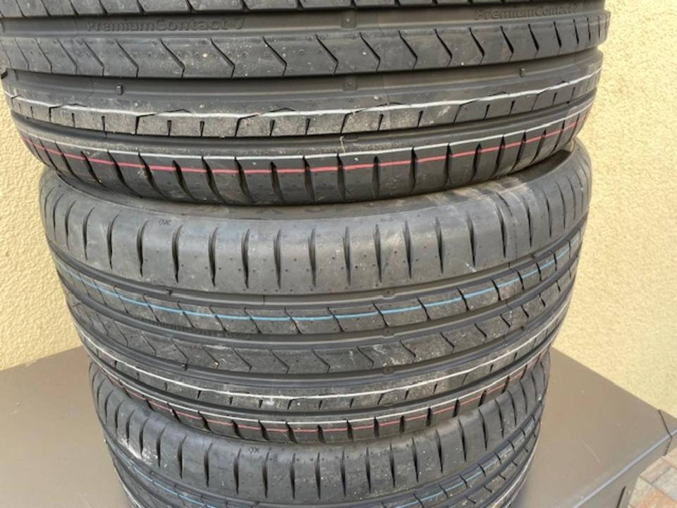 Sommer-Reifen 235/45R18 98Y XL FR Continental PremiumContact 7 - Däck och fälgar: bild 2 Sommer-Reifen 235/45R18 98Y XL FR Continental PremiumContact 7 - Däck och fälgar: bild 2