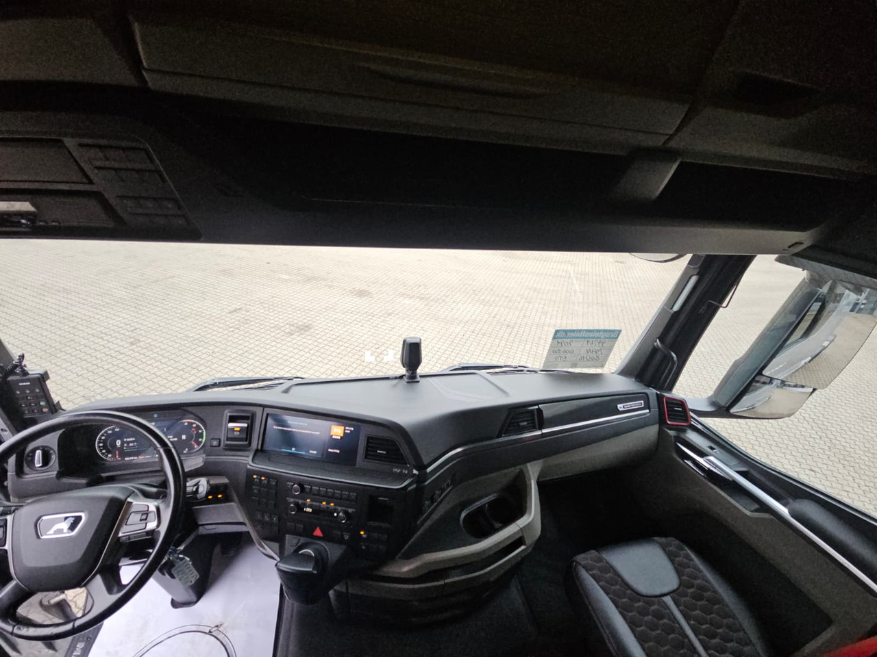 MAN TGX 26.510 6x2-2 Individual Lion S - Dragbil: bild 5 MAN TGX 26.510 6x2-2 Individual Lion S - Dragbil: bild 5