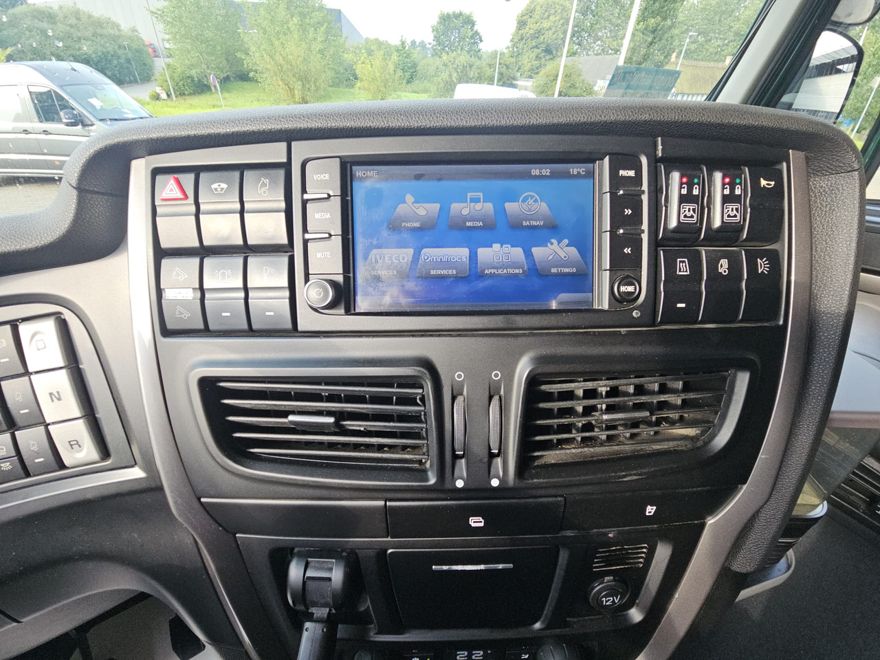 Containerbil/ Växelflak lastbil, Kranbil Iveco Stralis 560 6x4: bild 47