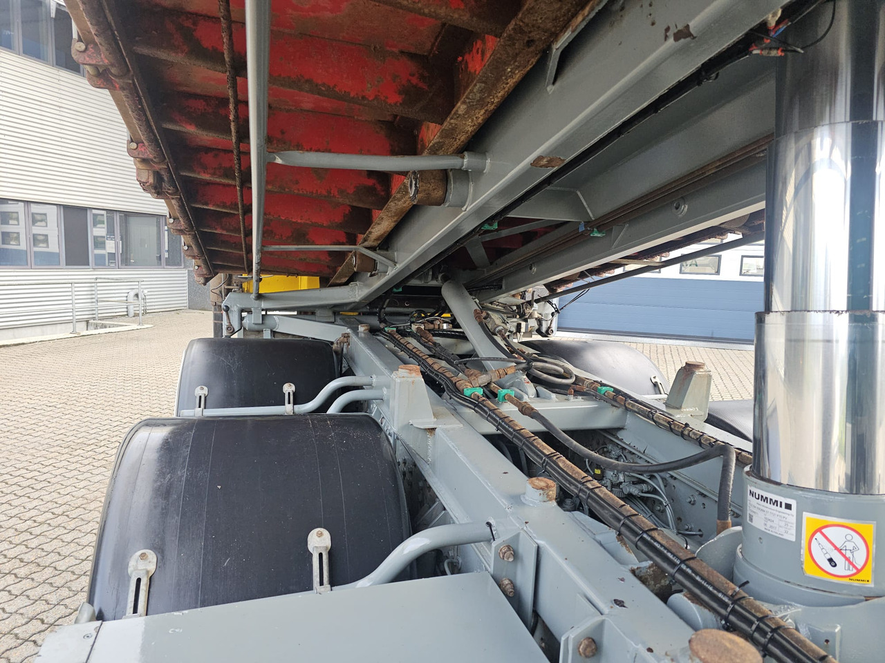 Containerbil/ Växelflak lastbil, Kranbil Iveco Stralis 560 6x4: bild 11