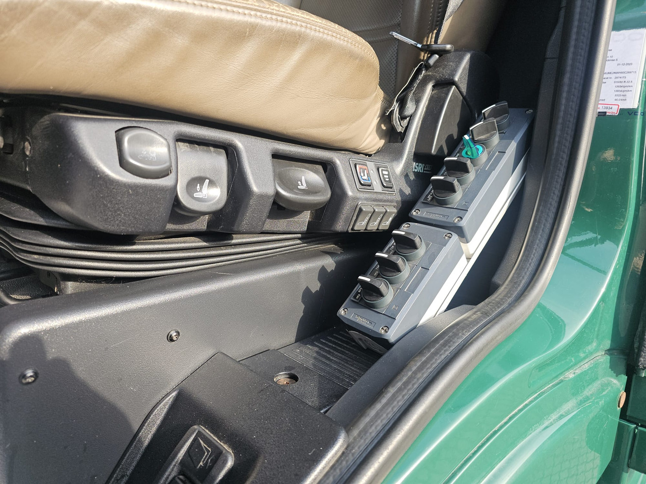 Containerbil/ Växelflak lastbil, Kranbil Iveco Stralis 560 6x4: bild 41