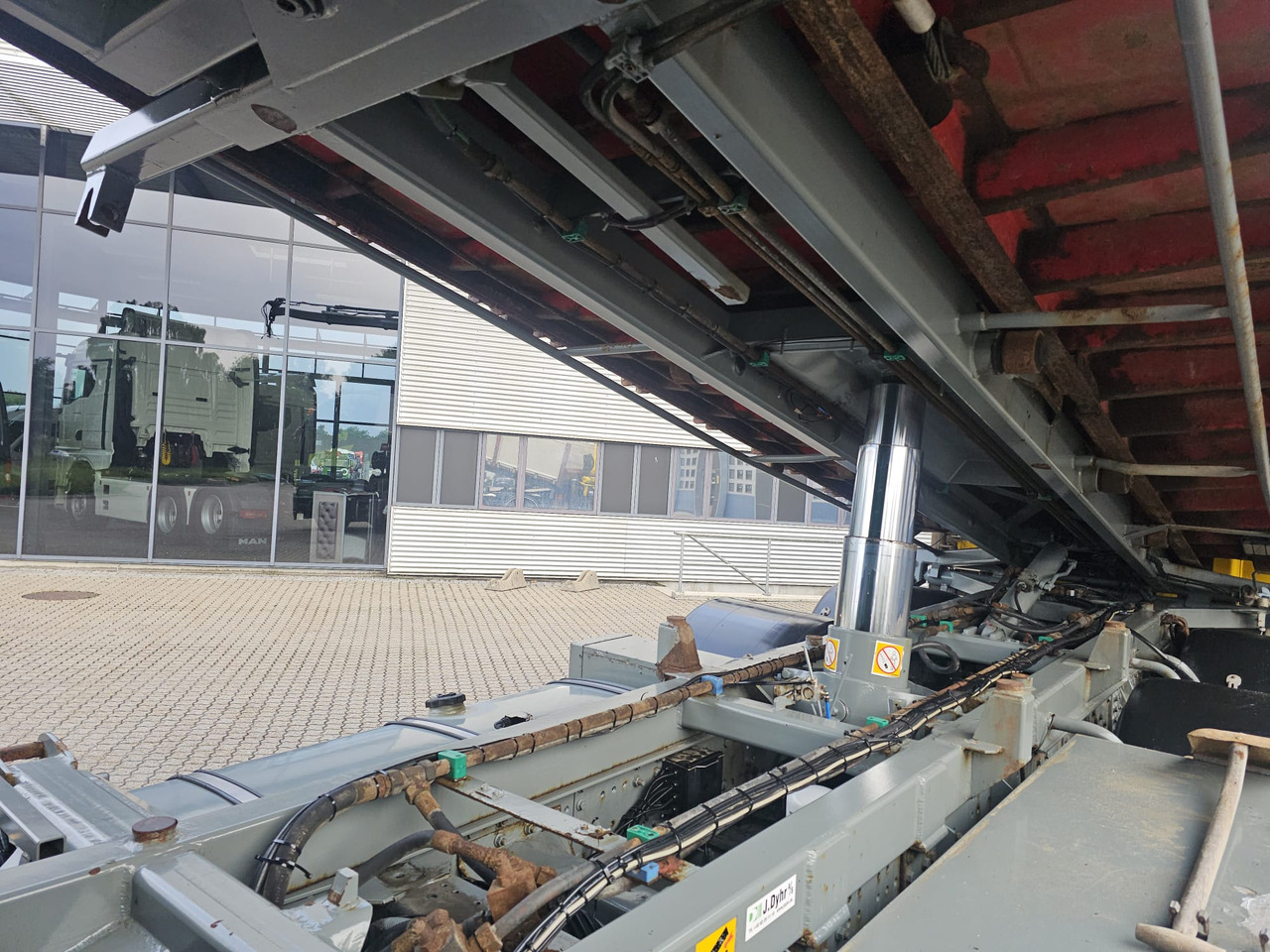 Containerbil/ Växelflak lastbil, Kranbil Iveco Stralis 560 6x4: bild 30