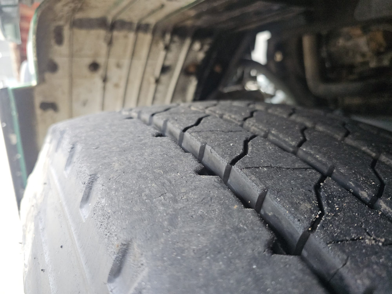 Containerbil/ Växelflak lastbil, Kranbil Iveco Stralis 560 6x4: bild 12