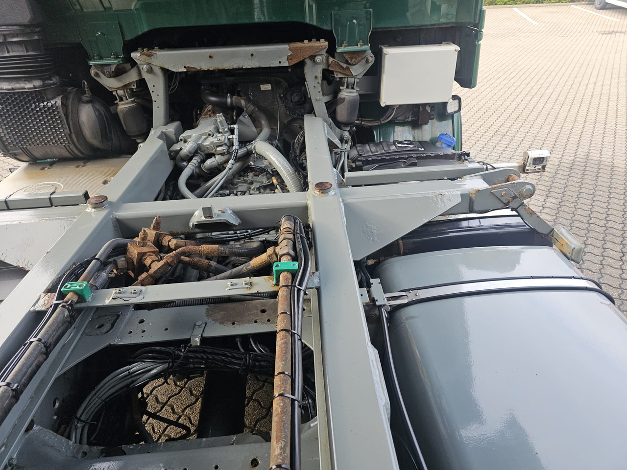 Containerbil/ Växelflak lastbil, Kranbil Iveco Stralis 560 6x4: bild 17