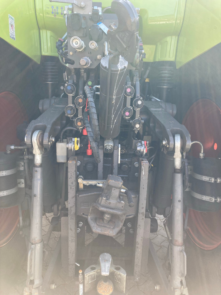 CLAAS Axion 830 CMATIC - Traktor: bild 4 CLAAS Axion 830 CMATIC - Traktor: bild 4