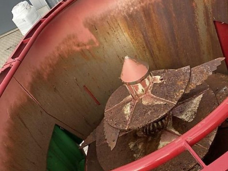 Strautmann Verti-Mix 951 - Fullfoderblandare: bild 2 Strautmann Verti-Mix 951 - Fullfoderblandare: bild 2