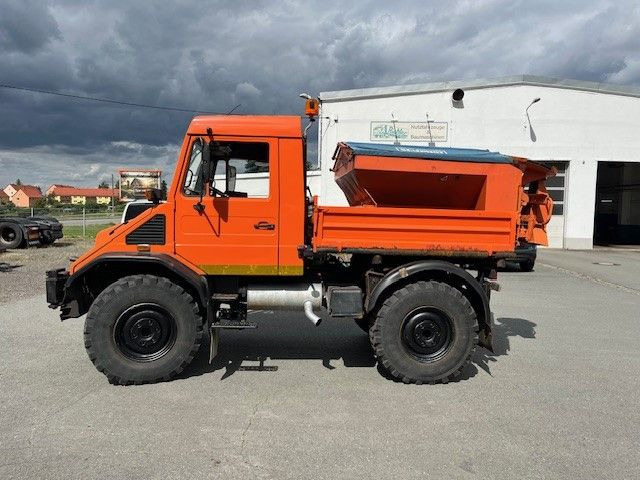 Mercedes-Benz Unimog 418/10 Winterdienst2000 - Tippbil lastbil: bild 2 Mercedes-Benz Unimog 418/10 Winterdienst2000 - Tippbil lastbil: bild 2