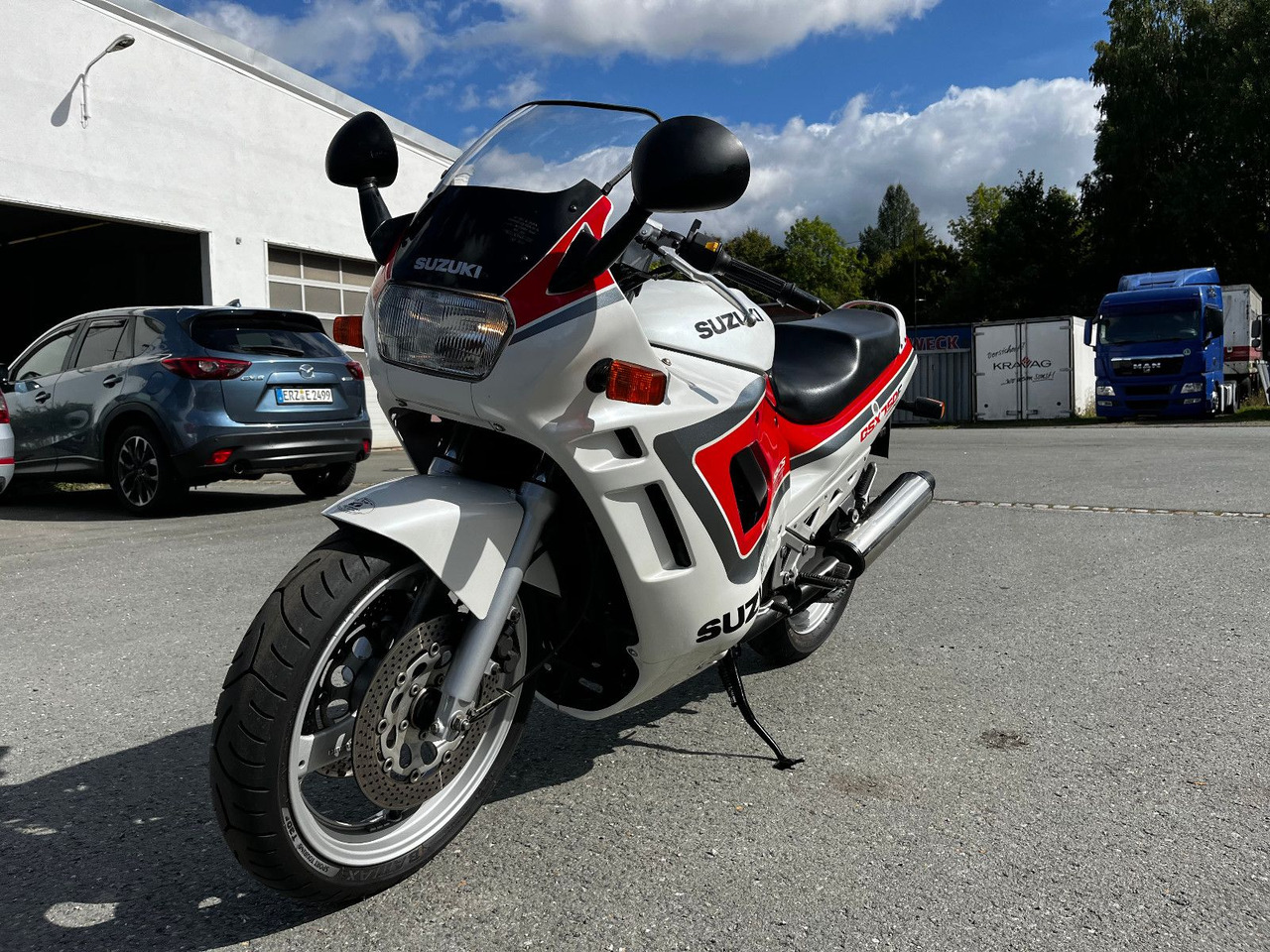 Suzuki GSX 750 - Motorcykel: bild 2 Suzuki GSX 750 - Motorcykel: bild 2