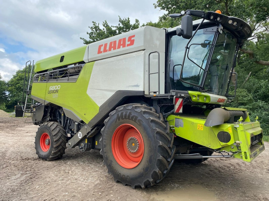 CLAAS Lexion 6800 mit Vario 930 Schneidwerk - Skördetröska: bild 1 CLAAS Lexion 6800 mit Vario 930 Schneidwerk - Skördetröska: bild 1