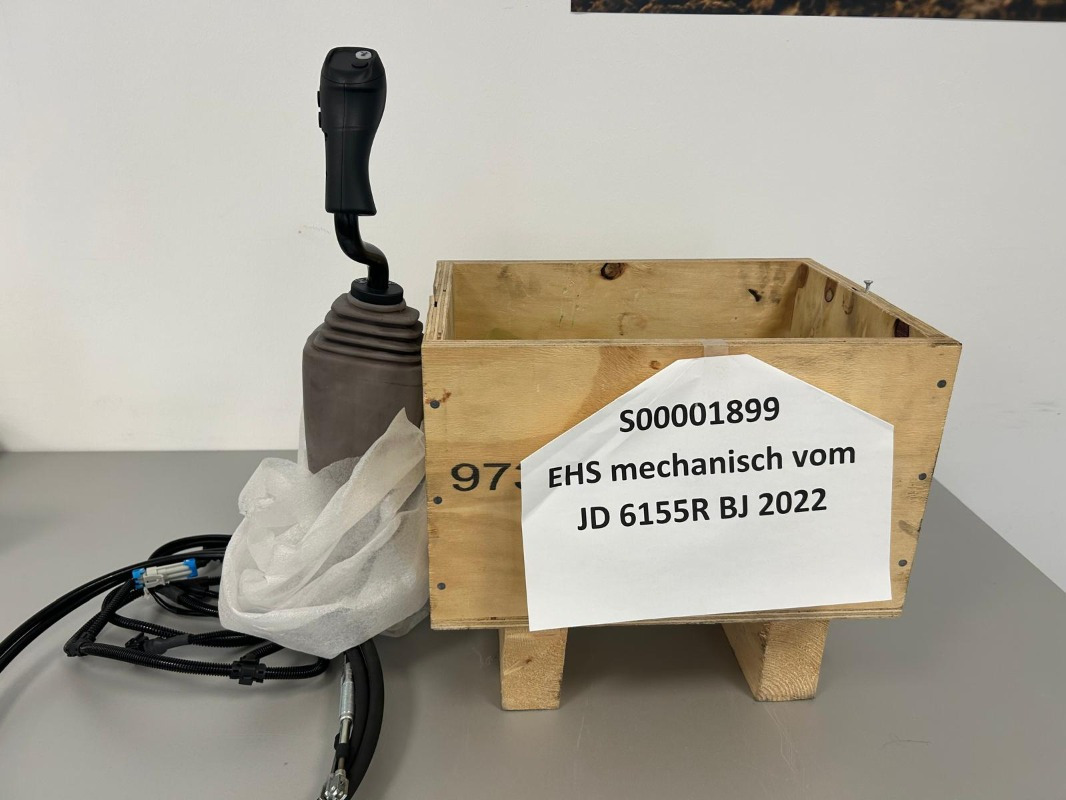 John Deere Einhebelsteuergerät mechanisch vom 6155R - Hydraulik för Lantbruksmaskiner: bild 1 John Deere Einhebelsteuergerät mechanisch vom 6155R - Hydraulik för Lantbruksmaskiner: bild 1