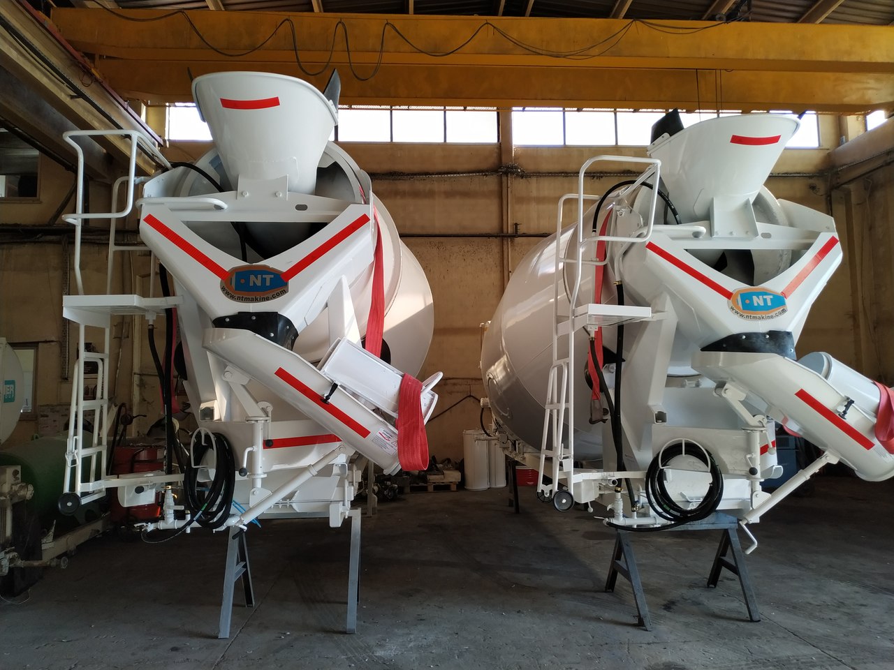 NT MAKINA 8-10-12 m3 CAPACITY MIXER - Betongroterare: bild 5 NT MAKINA 8-10-12 m3 CAPACITY MIXER - Betongroterare: bild 5